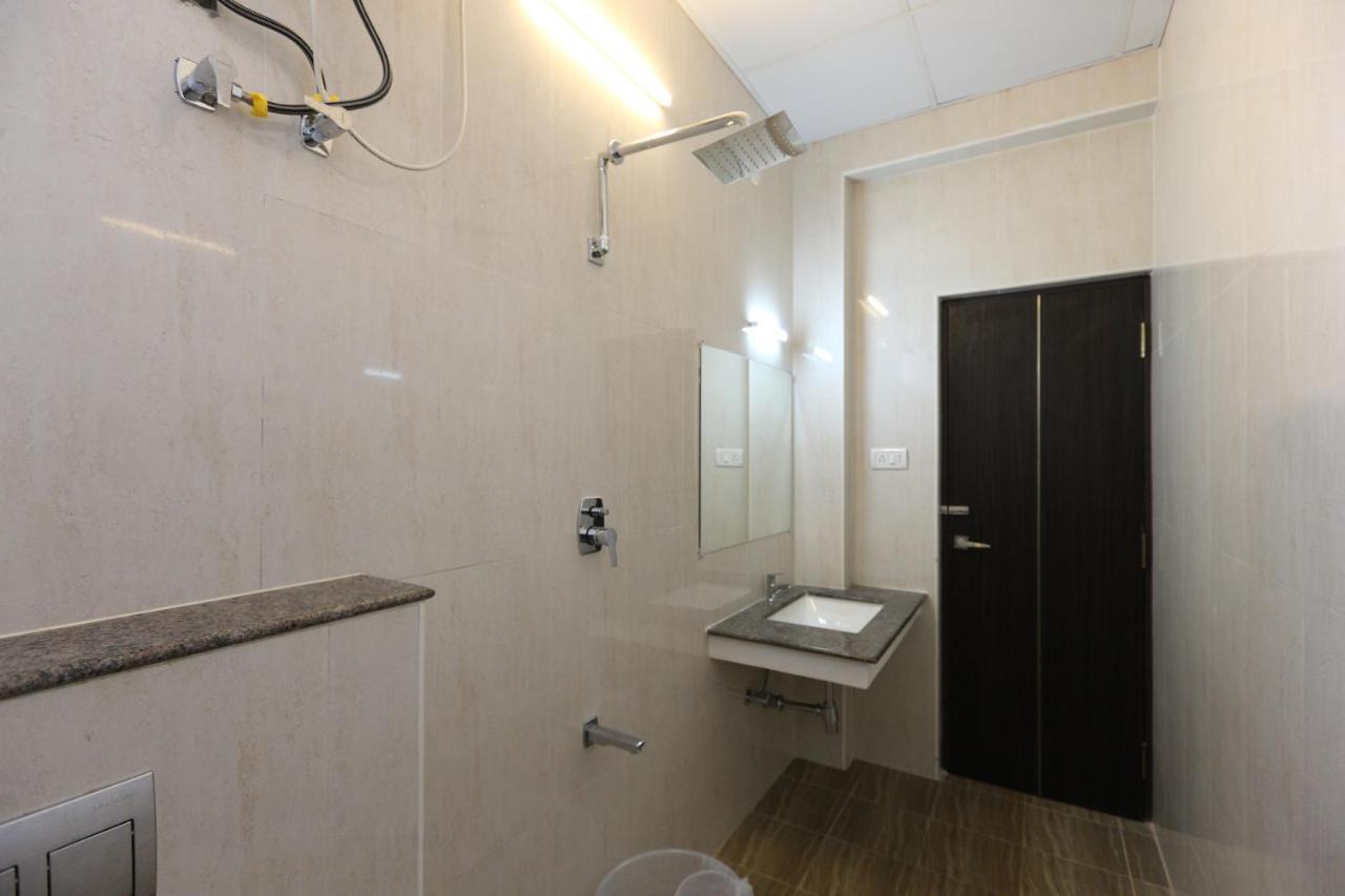 Hotel Rich Inn Chennai Bagian luar foto